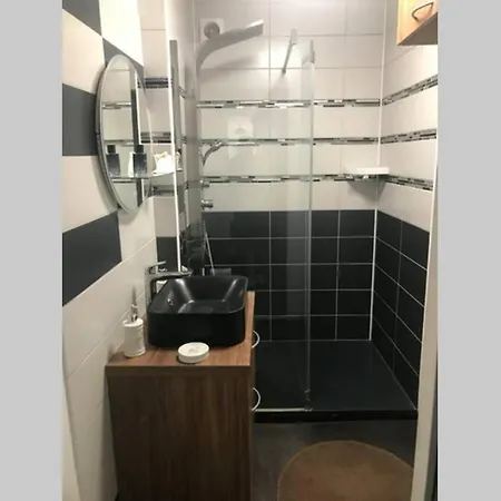 Appartement Avec Petit Jardin Apartamento *
